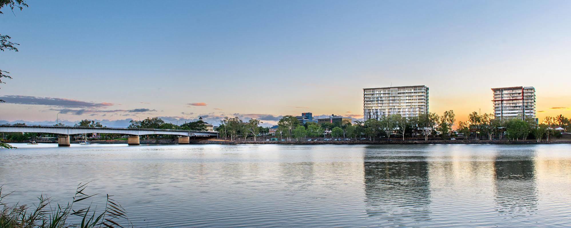 Empire Apartment Hotel Rockhampton Esterno foto