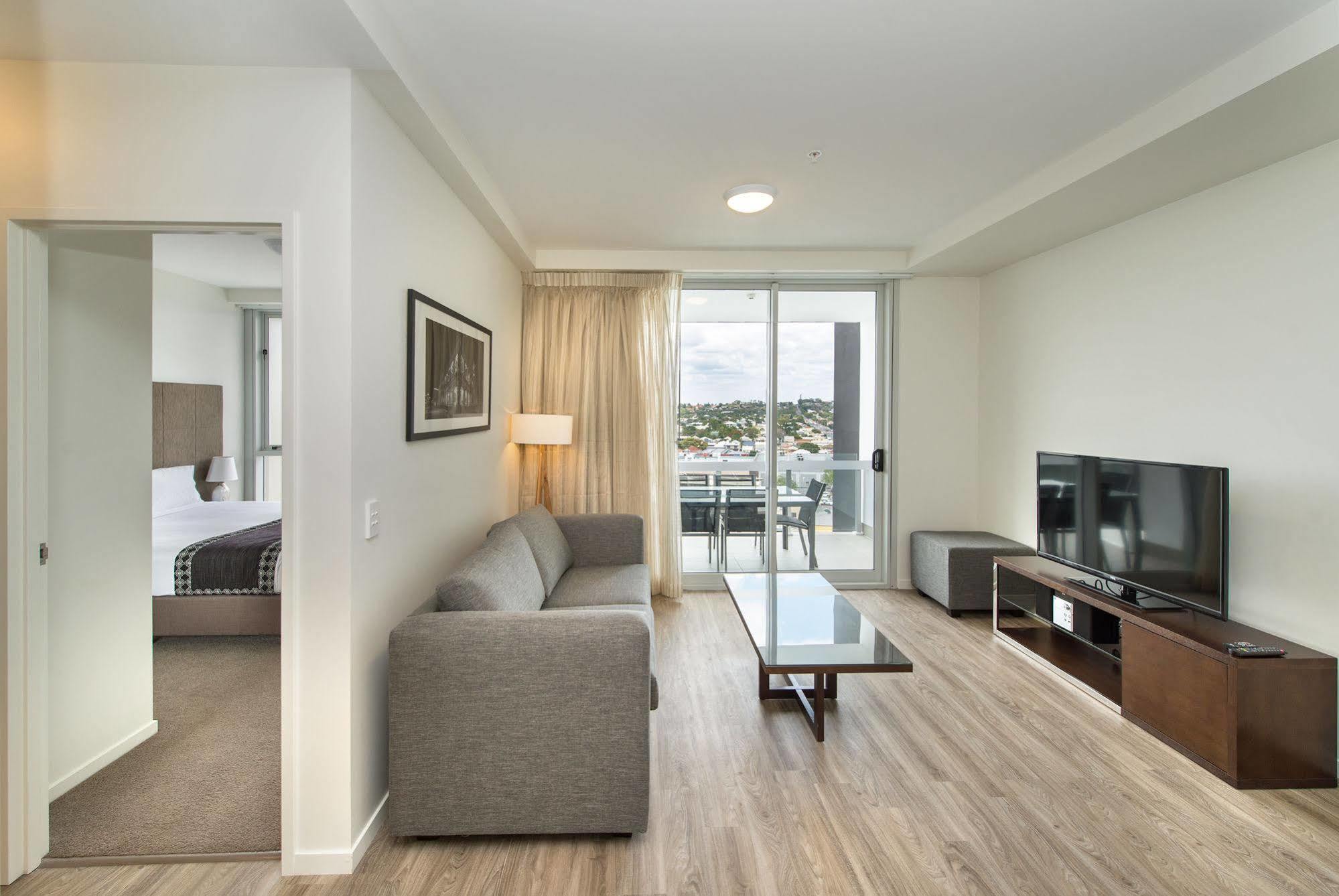 Empire Apartment Hotel Rockhampton Esterno foto